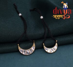 White Jadau Haas (श्वेत जड़ाऊ हास)