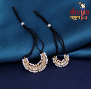 White Swarovski Traval(श्वेत स्वारोवस्की ट्रवल)